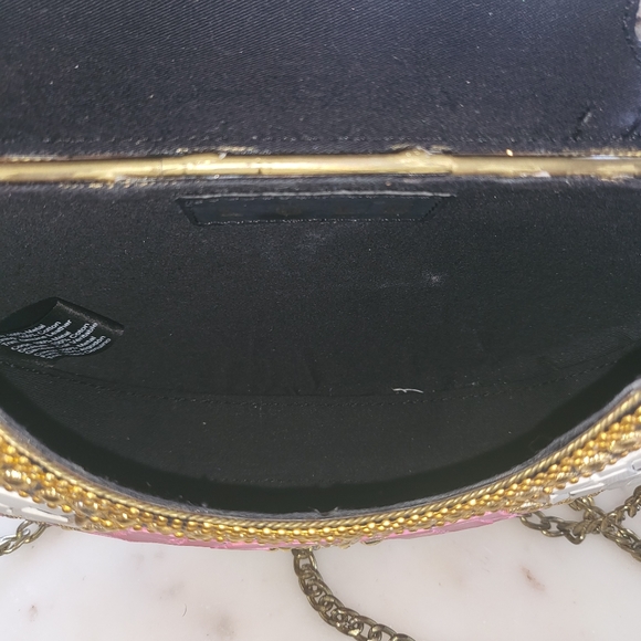 Small bejeweled crossbody/handbag - Picture 4 of 12